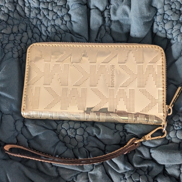 Michael Kors Jet Set Travel Continental Pale Gold Mirror Zip Around Wallet/Wrist - Picture 2 of 9